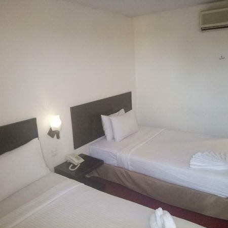 Hotel Sri Sutra Sunway Mentari Petaling Jaya Extérieur photo